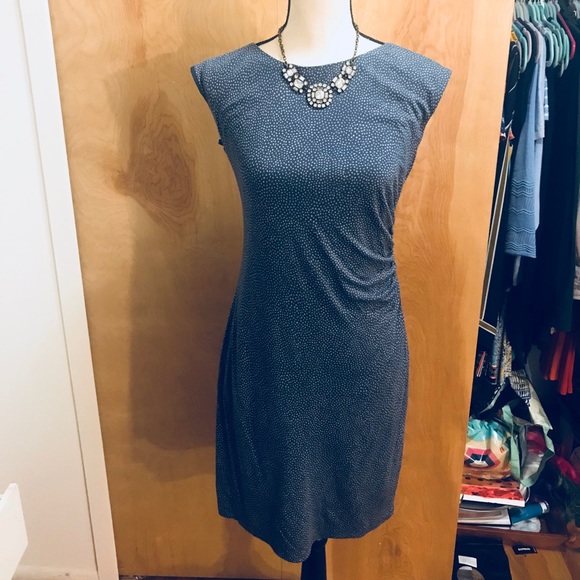 Dresses & Skirts - LOFT Fitted Dress✨